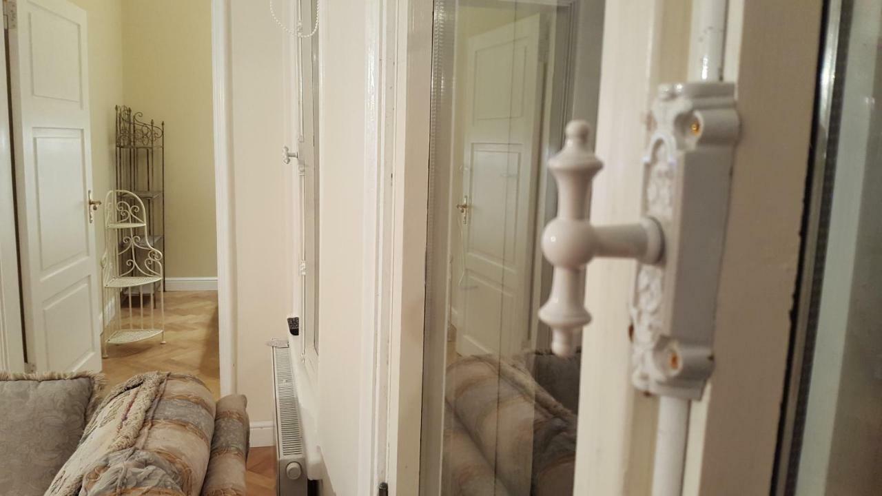 Modern History Apartment Tallinn Ngoại thất bức ảnh