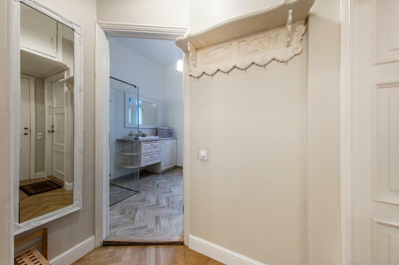 Modern History Apartment Tallinn Ngoại thất bức ảnh