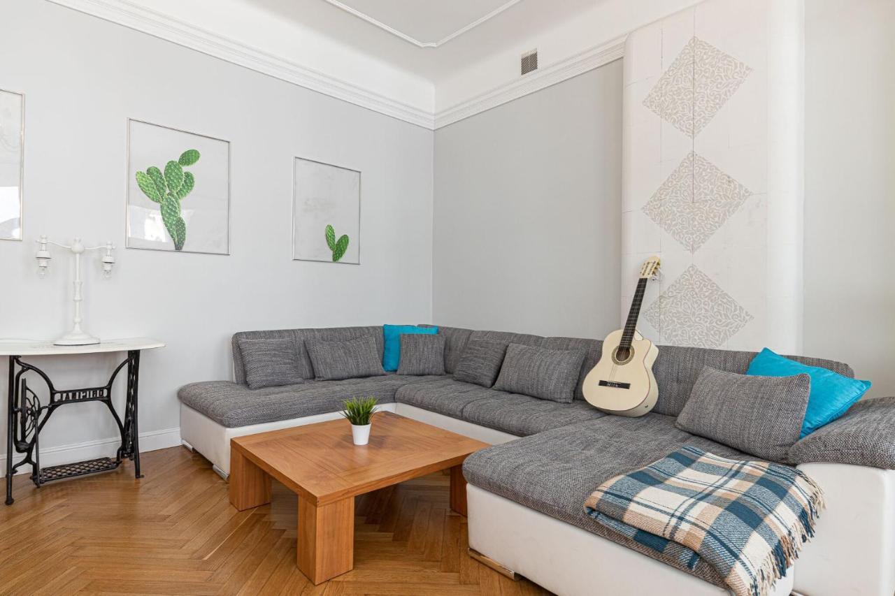 Modern History Apartment Tallinn Ngoại thất bức ảnh