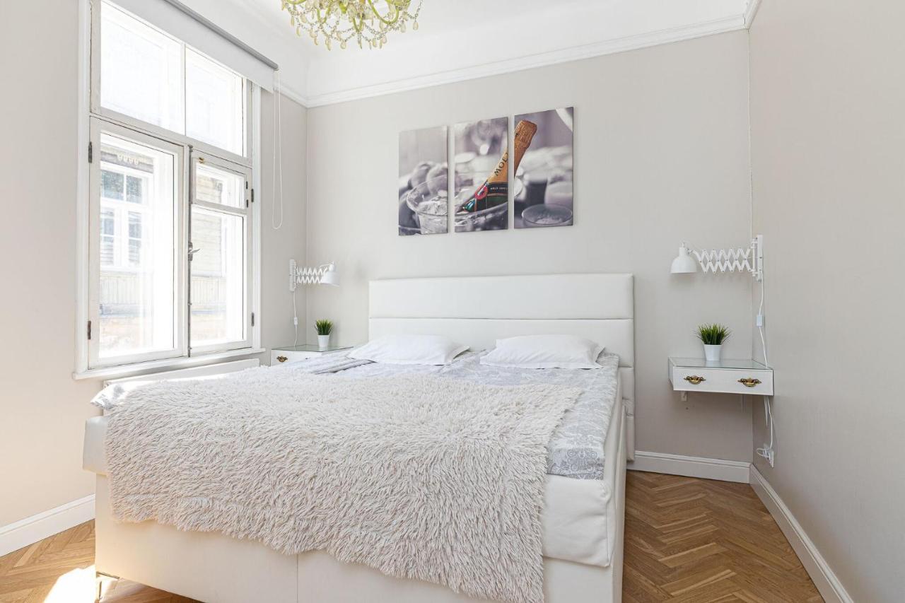 Modern History Apartment Tallinn Ngoại thất bức ảnh